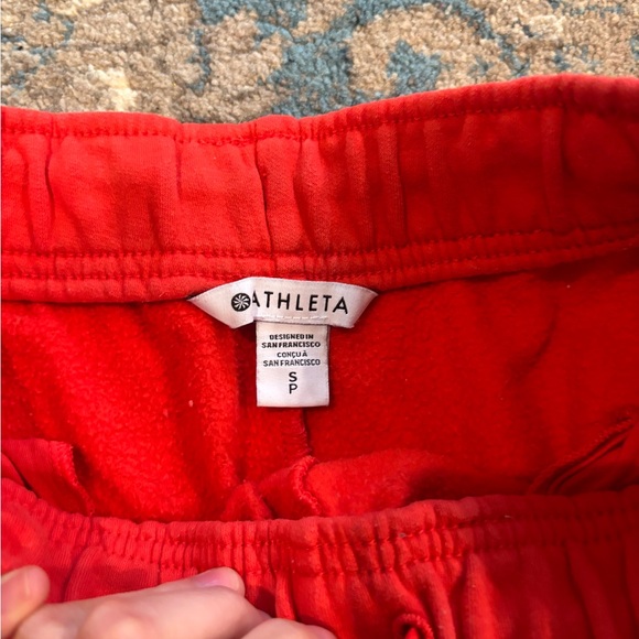 Athleta Red Forever Fleece High Rise Joggers Size Small - Picture 5 of 5